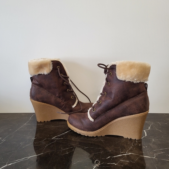 Boots Dolce by moto moxy Size 9 - Picture 7 of 11